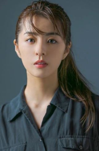 Takumi Minamino girlfriend Yurina Yanagi